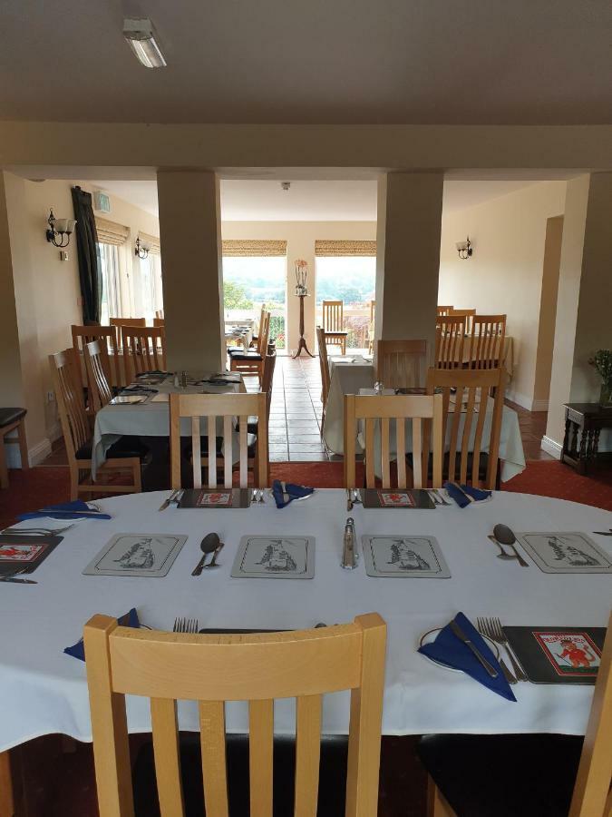 מלון ברוטון The Old Red Lion מראה חיצוני תמונה